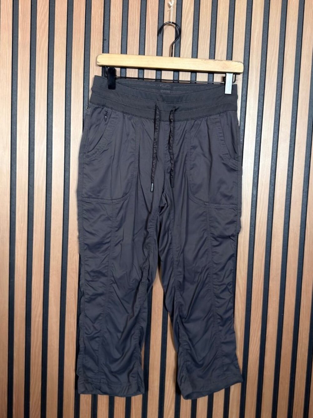 The North Face Small Womens Gray Drawstring Cargo Nylon Stretch